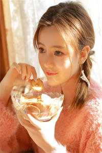 花灯影里寄相思必读文