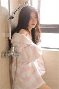 六零木牌通现代，村妇捡菜发财忙免费