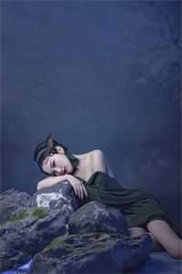 被强行赶下飞机后，首富全家跪求我救命未删减版