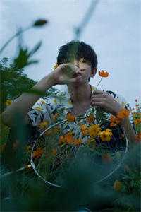 老公的小秘书拿着我的卡尽情挥霍后，我直接离婚！全新