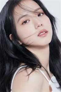 太子退婚娶穿越女，我改嫁三皇子登后位完整作品