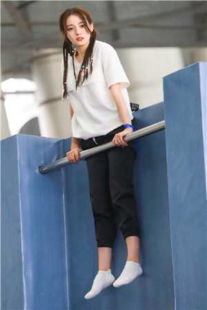 只因上班时间眯眼超过十秒，我被降薪了精品篇