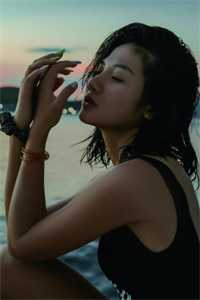 落尽梨花月沉西抖音