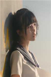 娇弱美人手指轻勾，腹黑相公把她亲懵试读